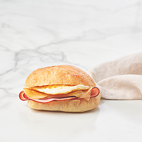 Ham, Egg, and Che­e­se Roll